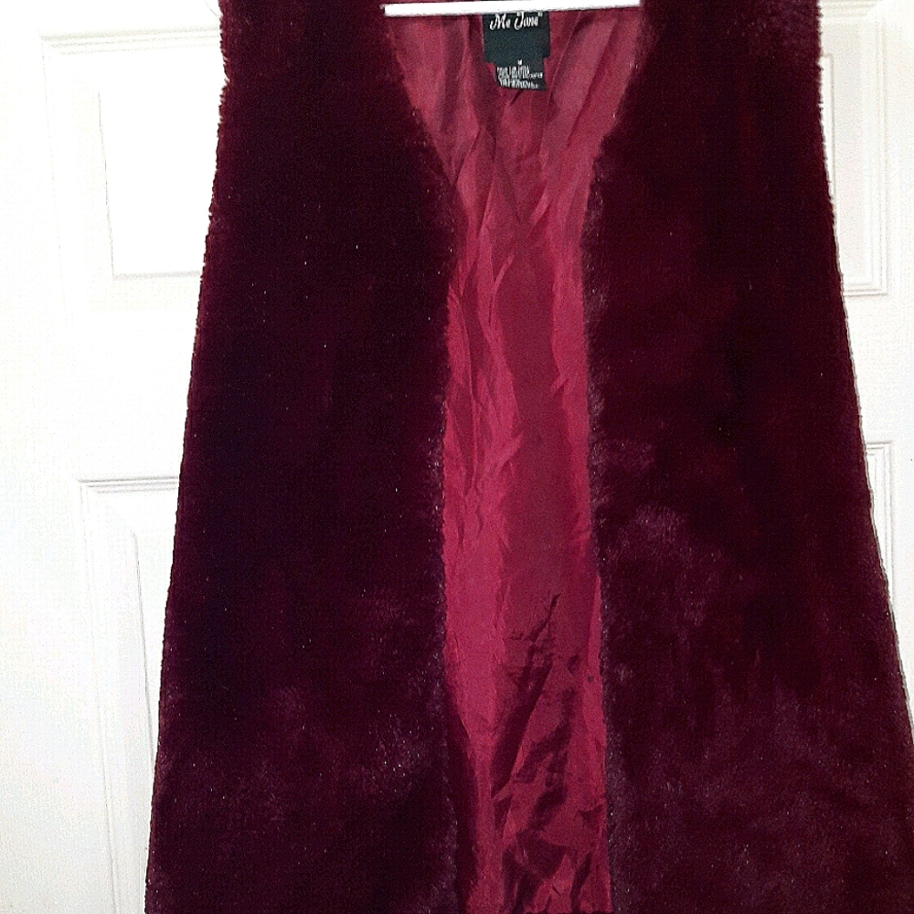 ME-JANE Wine Red Faux Fur Vest